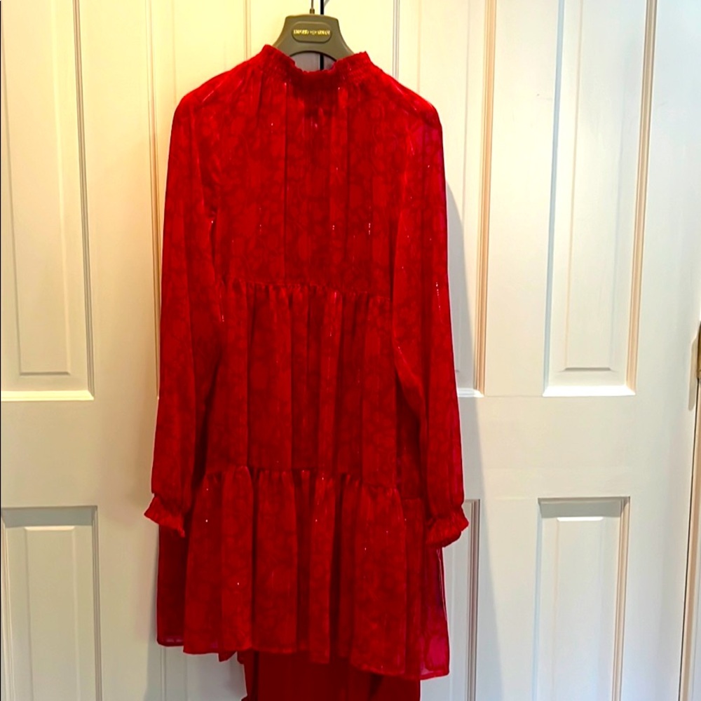 Holiday Dress. Perfect for parties. Gold threads.